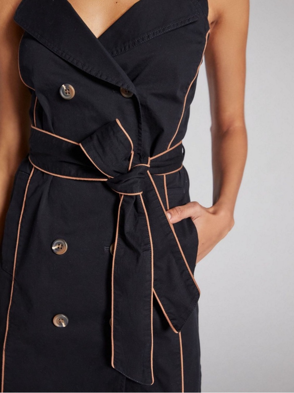 Anthropologie Maeve trench midi dress Black with brown trim size 4